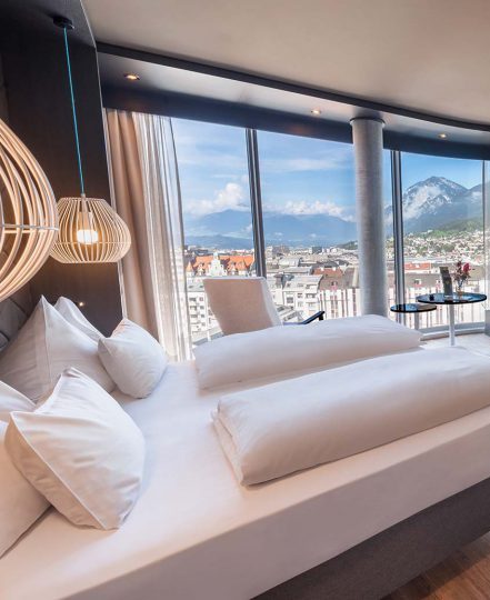 Hotel_aDLERS_Innsbruck_Panorama_Delux_Zimmer vyrez